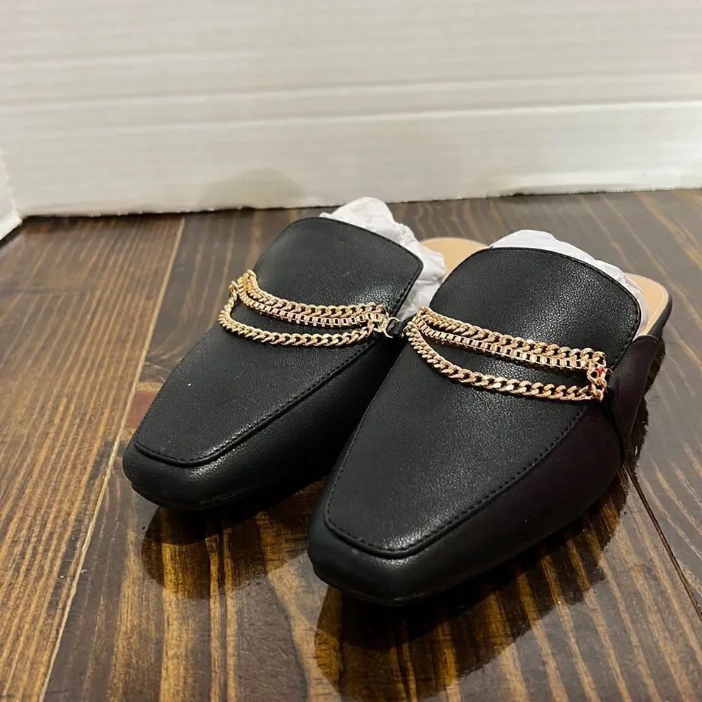 Shoedazzle Flats